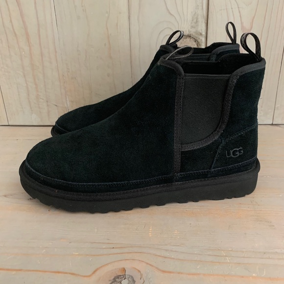ugg neumel Chelsea black sude chukka boots new - Picture 3 of 9